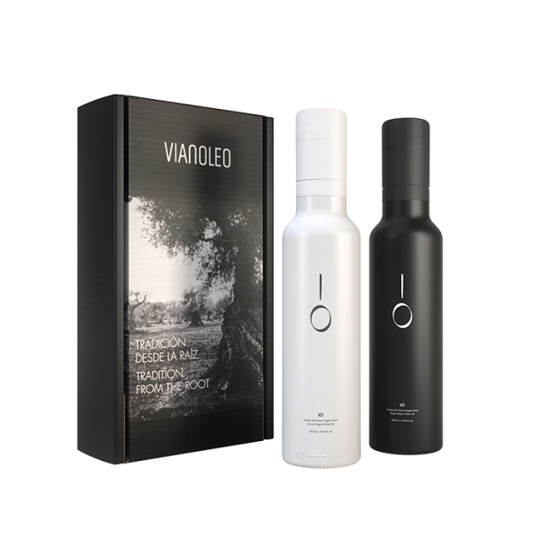 iO ROOTS giftbox: iO white – black (2*250ml)